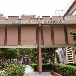 MEB, 2 bin 394 personelini ödüllendirdi