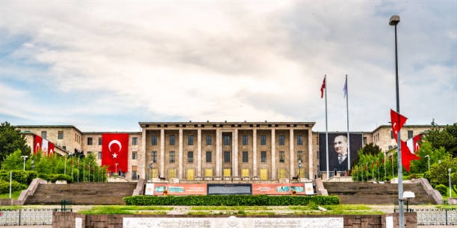 Türkiye Büyük Millet Meclisi Başkanlığı 47 uzman yardımcısı alacak