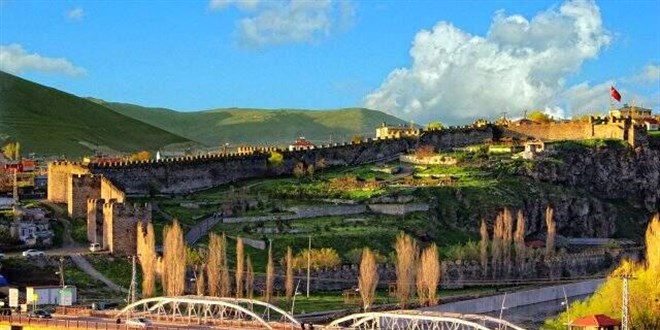 Ardahan ldr Belediyesi 3 Memur Alacak