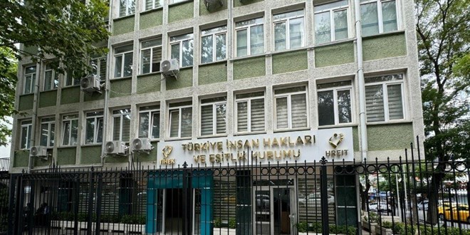 T�rkiye �nsan Haklar� ve E�itlik Kurumu 4 S�zle�meli Personel Alacak